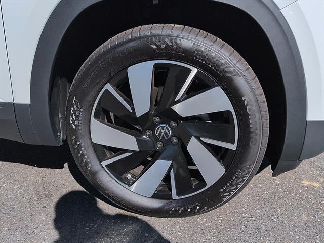 2026 Volkswagen Atlas Cross Sport 2.0T SE w/Technology 4MOTION