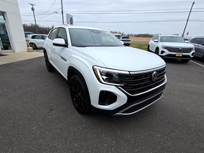 2026 Volkswagen Atlas Cross Sport 2.0T SE w/Technology