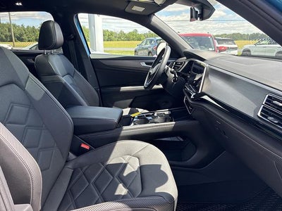 2024 Volkswagen Atlas Cross Sport 2.0T SE w/Technology 4MOTION