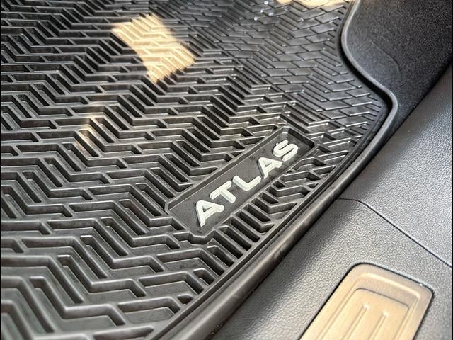 2024 Volkswagen Atlas 2.0T SE w/Technology FWD