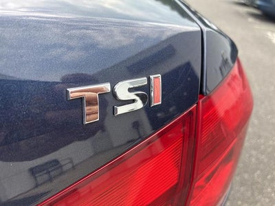 2015 Volkswagen Passat 4dr Sdn 1.8T Auto Limited Edition PZEV