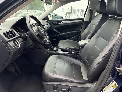 2015 Volkswagen Passat 4dr Sdn 1.8T Auto Limited Edition PZEV