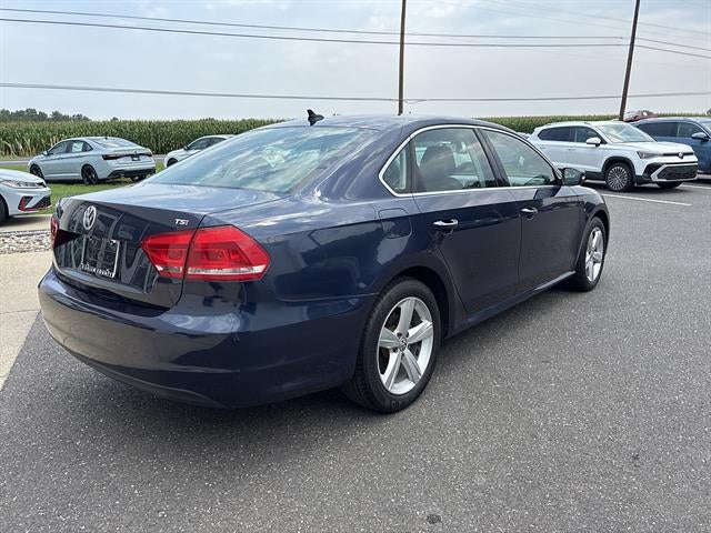 2015 Volkswagen Passat 4dr Sdn 1.8T Auto Limited Edition PZEV