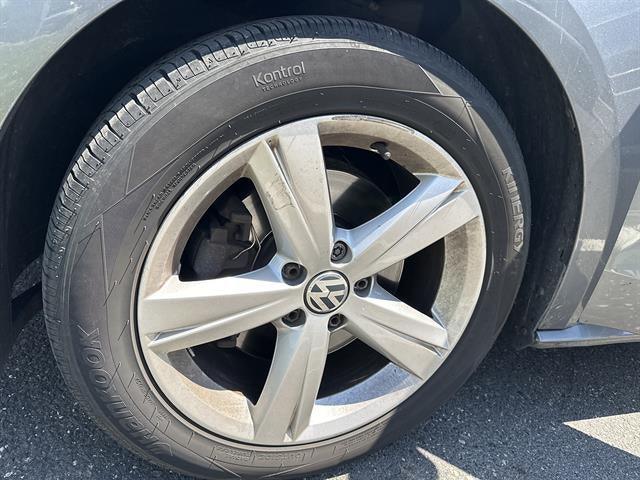 2015 Volkswagen Passat 4dr Sdn 1.8T Auto Limited Edition PZEV