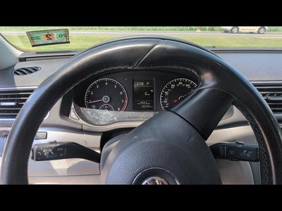 2015 Volkswagen Passat 4dr Sdn 1.8T Auto Limited Edition PZEV