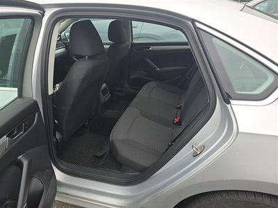 2016 Volkswagen Passat 4dr Sdn 1.8T Auto S PZEV