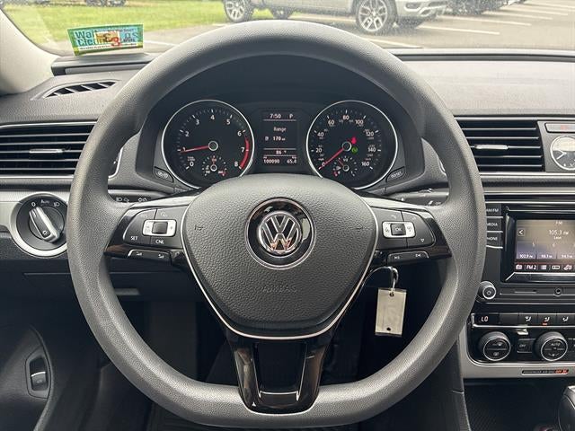 2016 Volkswagen Passat 4dr Sdn 1.8T Auto S PZEV