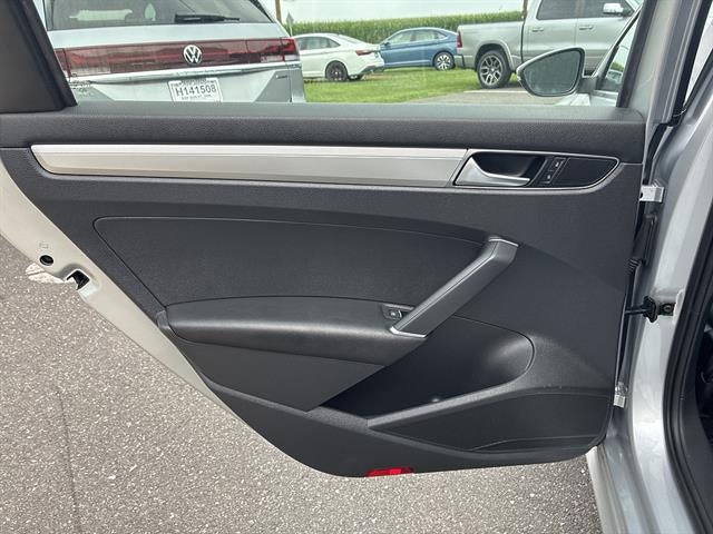 2016 Volkswagen Passat 4dr Sdn 1.8T Auto S PZEV