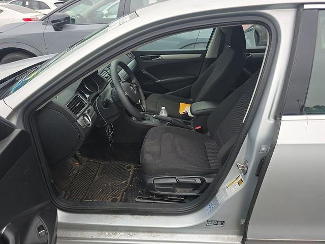 2016 Volkswagen Passat 4dr Sdn 1.8T Auto S PZEV