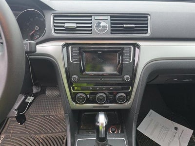 2016 Volkswagen Passat 4dr Sdn 1.8T Auto S PZEV