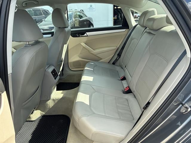 2013 Volkswagen Passat 4dr Sdn 2.0L DSG TDI SE w/Sunroof