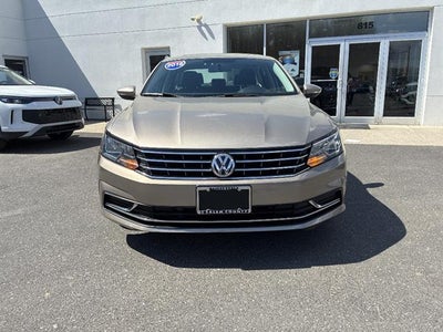 2016 Volkswagen Passat 4dr Sdn 1.8T Auto SE PZEV