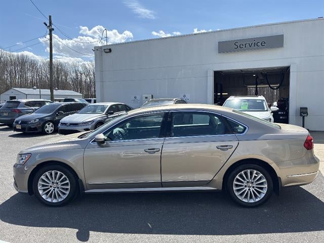 2016 Volkswagen Passat 4dr Sdn 1.8T Auto SE PZEV