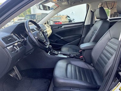 2018 Volkswagen Passat 2.0T SEL Premium Auto