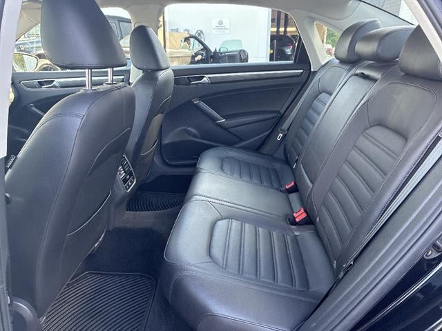 2018 Volkswagen Passat 2.0T SEL Premium Auto