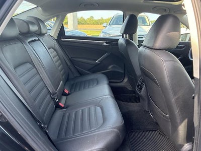 2018 Volkswagen Passat 2.0T SEL Premium Auto