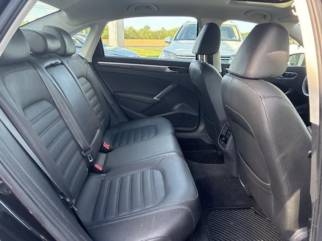 2018 Volkswagen Passat 2.0T SEL Premium Auto