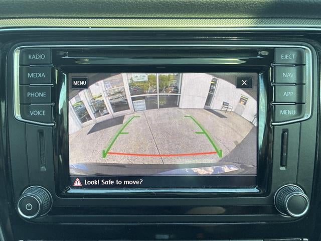 2018 Volkswagen Passat 2.0T SEL Premium Auto