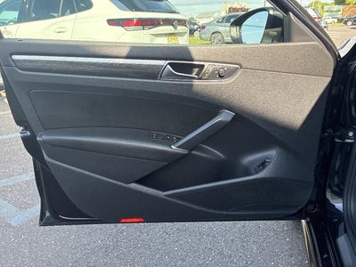2018 Volkswagen Passat 2.0T SEL Premium Auto