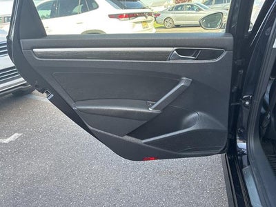 2018 Volkswagen Passat 2.0T SEL Premium Auto