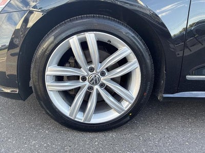 2018 Volkswagen Passat 2.0T SEL Premium Auto