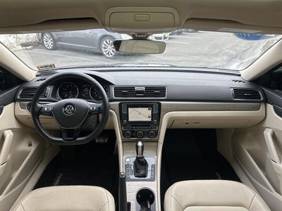 2018 Volkswagen Passat 2.0T SEL Premium