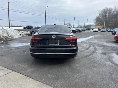 2018 Volkswagen Passat 2.0T SEL Premium