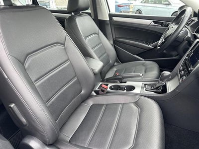 2019 Volkswagen Passat 2.0T Wolfsburg Edition Auto