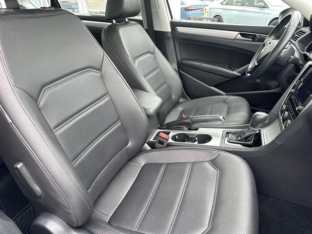 2019 Volkswagen Passat 2.0T Wolfsburg Edition Auto