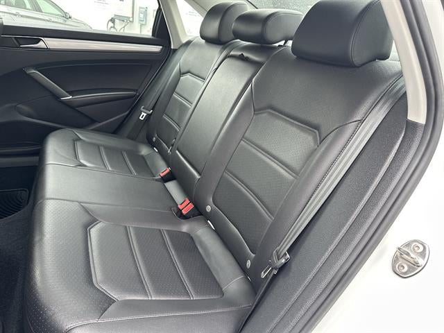 2019 Volkswagen Passat 2.0T Wolfsburg Edition Auto