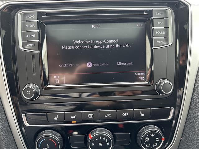 2019 Volkswagen Passat 2.0T Wolfsburg Edition Auto