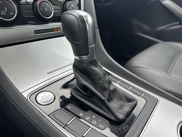 2019 Volkswagen Passat 2.0T Wolfsburg Edition Auto