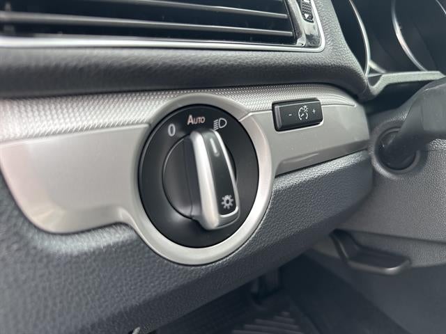 2019 Volkswagen Passat 2.0T Wolfsburg Edition Auto