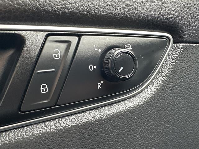 2019 Volkswagen Passat 2.0T Wolfsburg Edition Auto