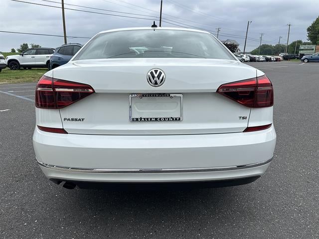 2019 Volkswagen Passat 2.0T Wolfsburg Edition Auto