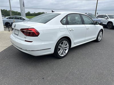 2019 Volkswagen Passat 2.0T Wolfsburg Edition Auto