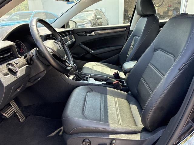 2020 Volkswagen Passat 2.0T R-Line Auto