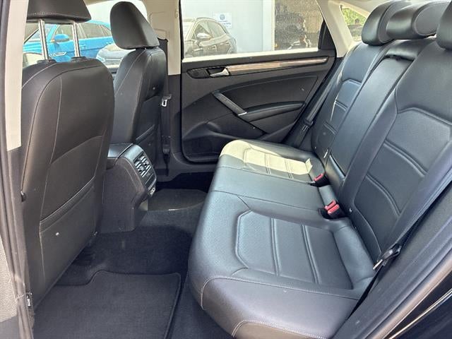 2020 Volkswagen Passat 2.0T R-Line Auto