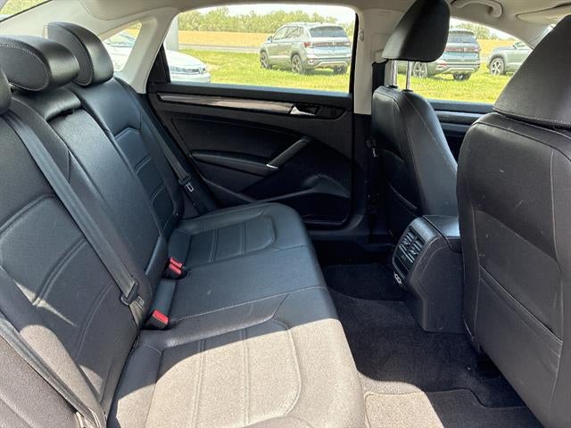 2020 Volkswagen Passat 2.0T R-Line Auto