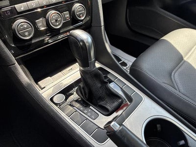 2020 Volkswagen Passat 2.0T R-Line Auto
