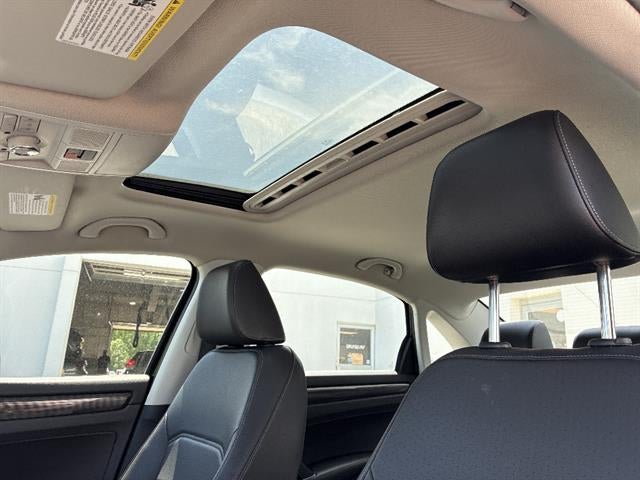 2020 Volkswagen Passat 2.0T R-Line Auto