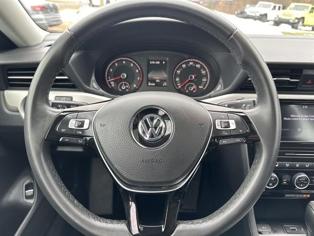 2022 Volkswagen Passat 2.0T SE