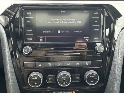 2022 Volkswagen Passat 2.0T SE