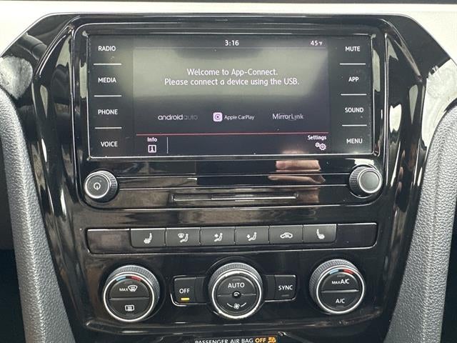 2022 Volkswagen Passat 2.0T SE