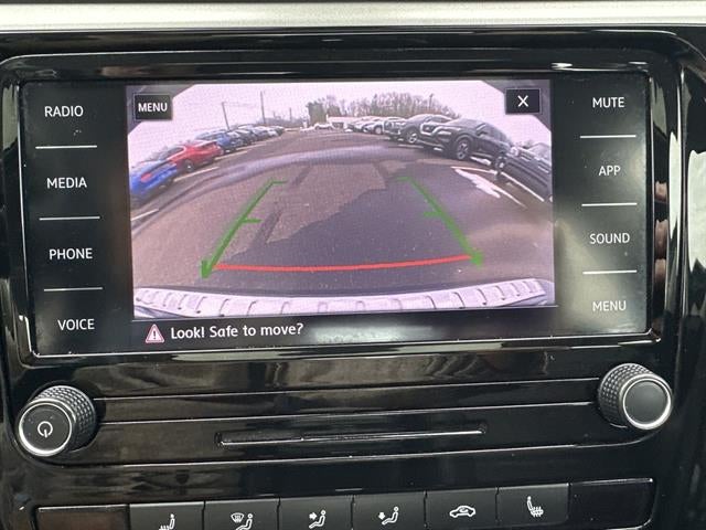 2022 Volkswagen Passat 2.0T SE