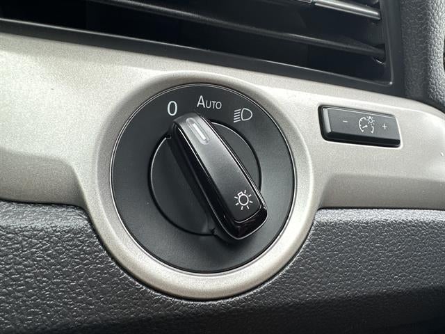 2022 Volkswagen Passat 2.0T SE