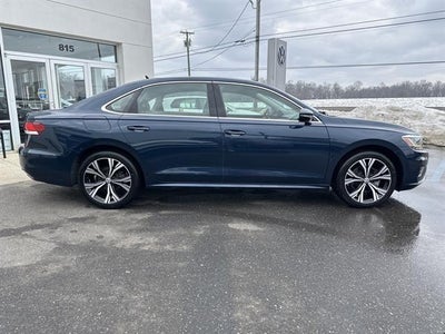2022 Volkswagen Passat 2.0T SE