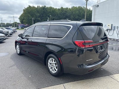 2022 Chrysler Pacifica Touring L FWD