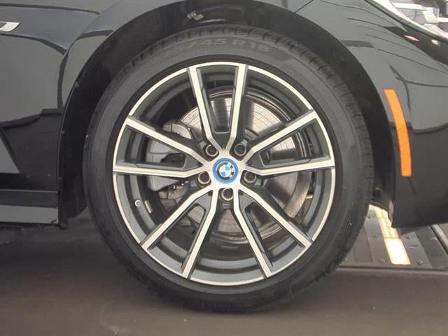 2022 BMW 330e xDrive 330e xDrive Plug-In Hybrid North America