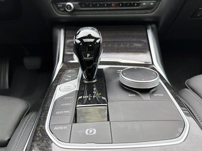 2022 BMW 330e xDrive 330e xDrive Plug-In Hybrid North America